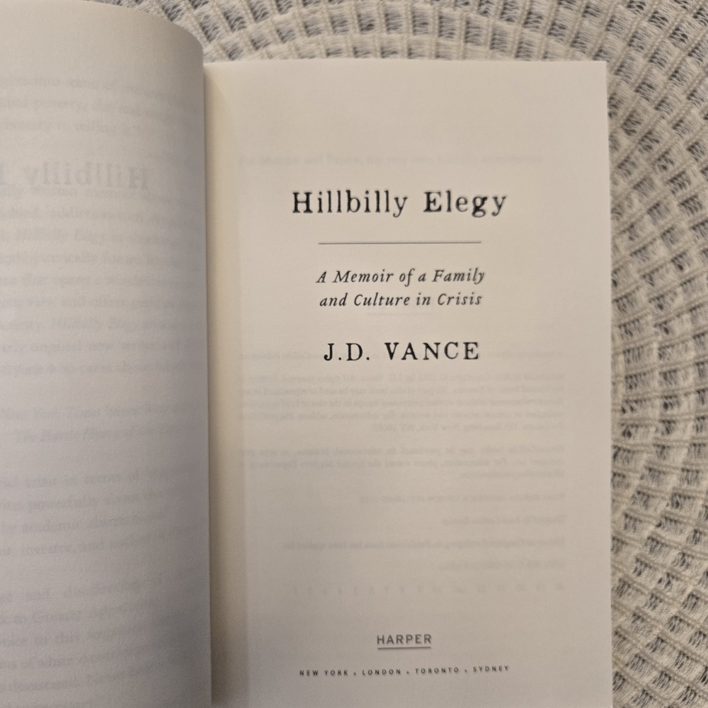 Hillbilly Elegy Book - A Memoir about JD Vance - Picture 4 of 10